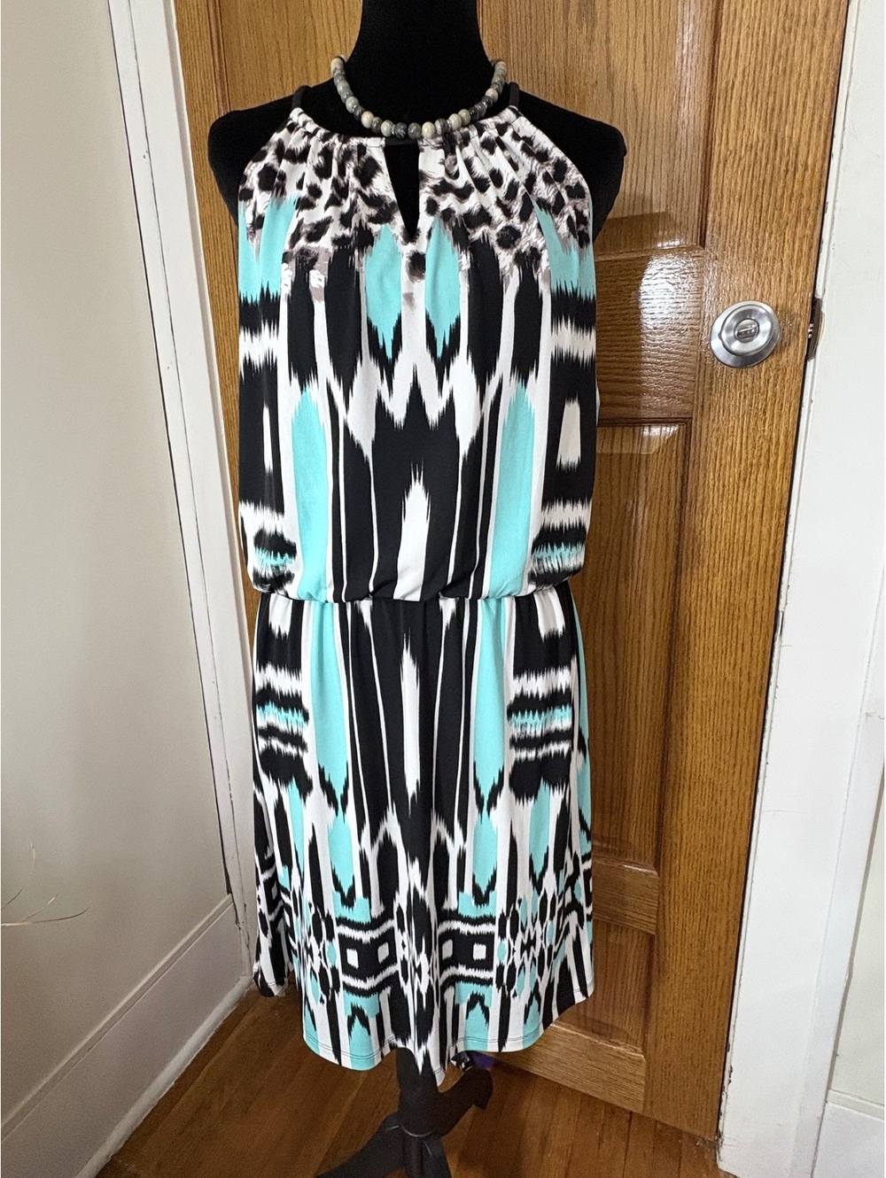London Style 10 Black Aqua Sleeveless Keyhole Knee Dress